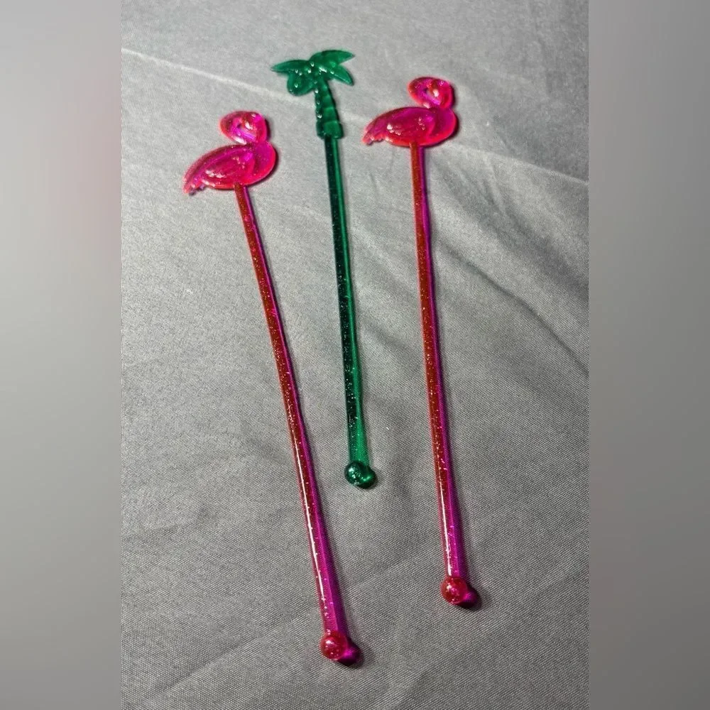 5 pc NEW Flamingo-Themed Party Supplies Set - Pink